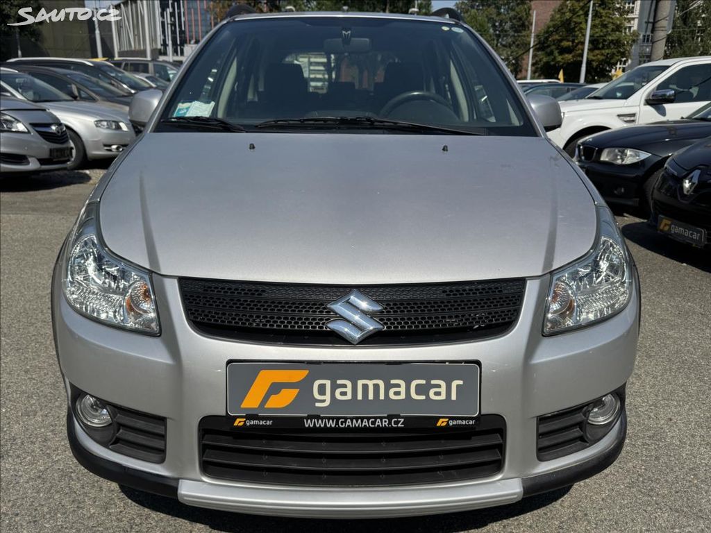 Suzuki SX4, 1,6 KRASNÝ STAV.